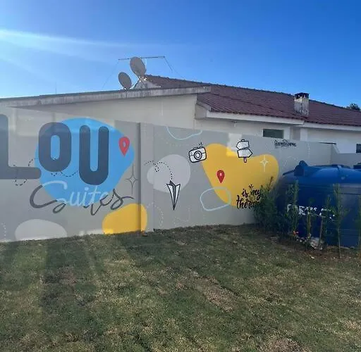 Lou Suites - Suite 05